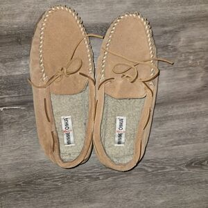 Minnetonka Tan‎ Suede Moccasins